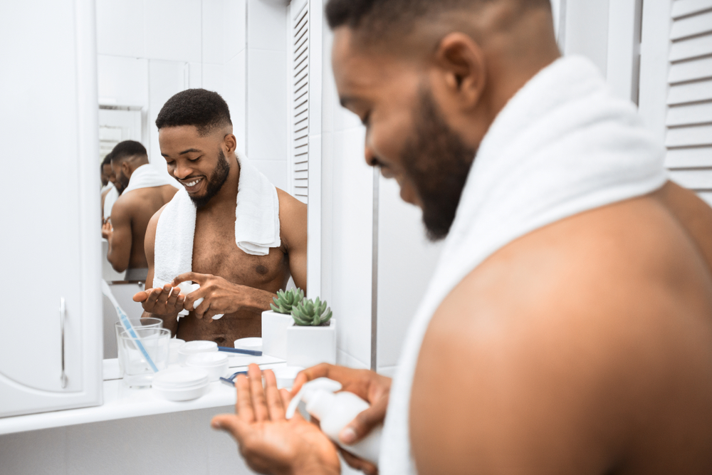Cheveux homme : comment bien les hydrater ?