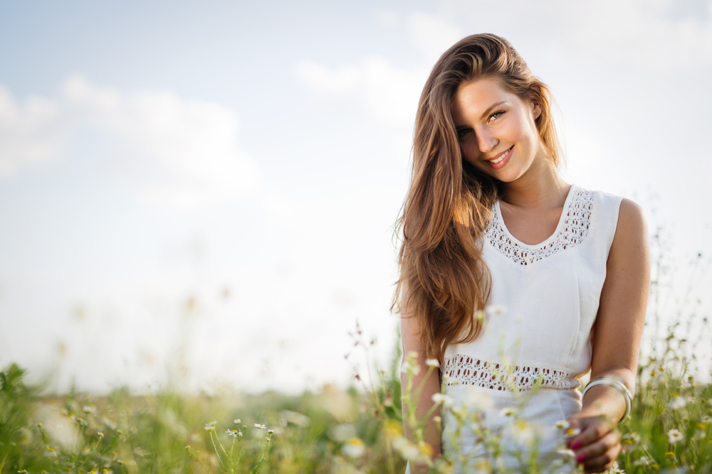 Perte de cheveux au printemps : explications et solutions