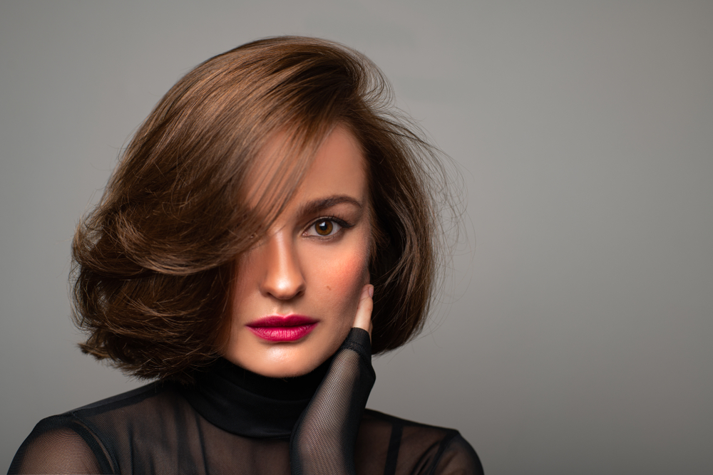 Comment donner du volume aux cheveux courts ?
