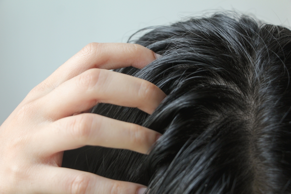 Impression de cheveux mal rincés : causes possibles et solutions