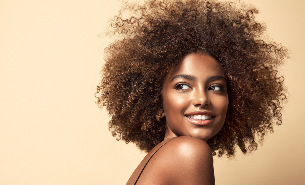 Type de cheveux 4a : caractéristiques et entretien