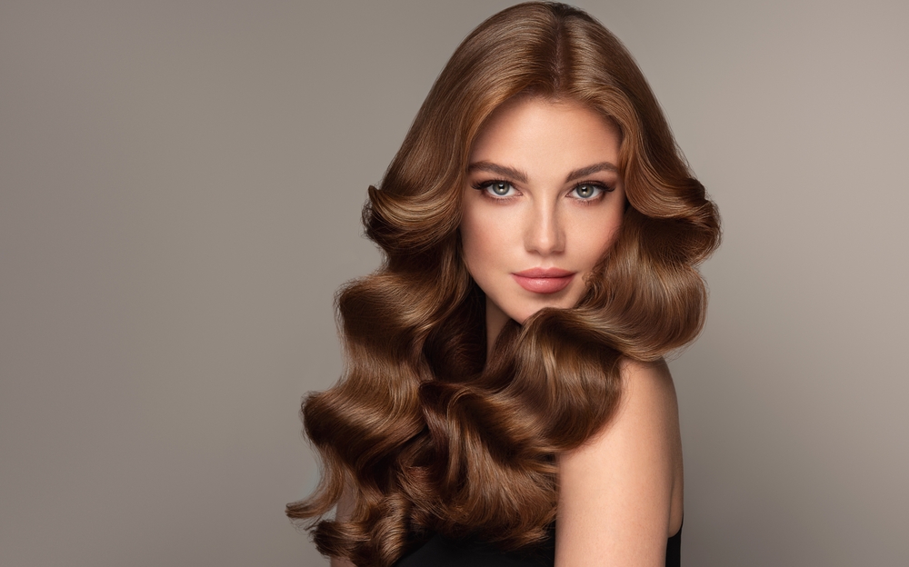 Des solutions naturelles pour entretenir des cheveux ondulés ?